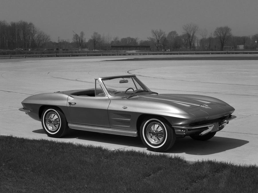  Chevrolet Corvette Stingray Convertible 1964 года  (фото 2 из 22)